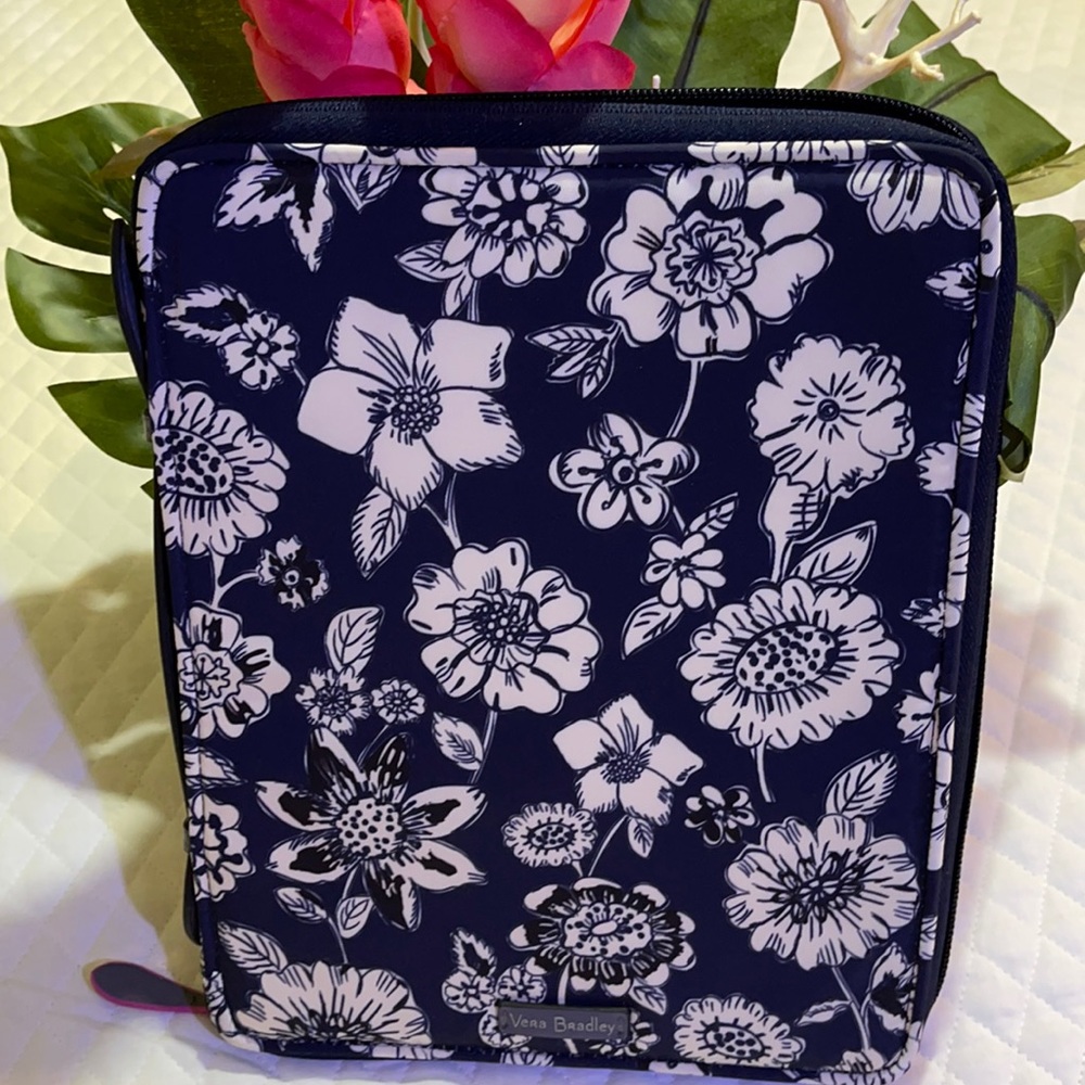 Vera Bradley Organizer